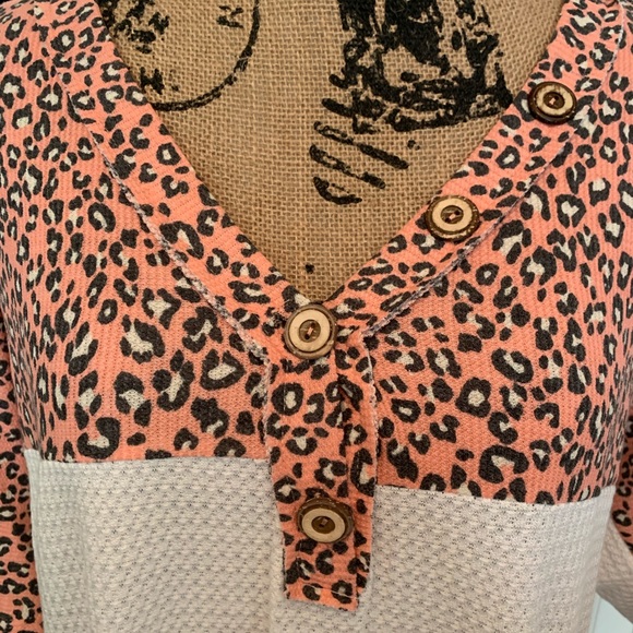 Color Block Dolman Top - Picture 4 of 6